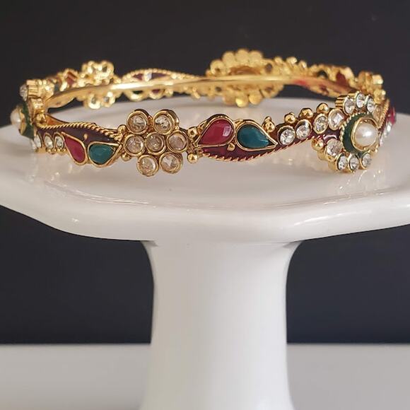 Festive Bangle with Red and Green Stones Clear Rhinestones Faux Pearl Gold‎ Tone - Picture 1 of 12